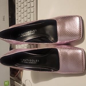 BEAUTIISOLES ABIGAIL SQUARE TOE PUMP IN PINK METALLIC SIZE 5